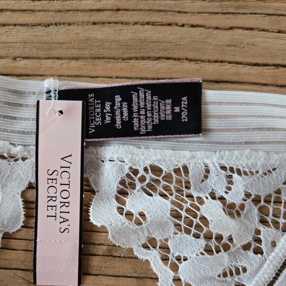 Victoria's Secret Very Sexy Cheekini Peekaboo Lace Panty sz S New - Picture 4 of 4